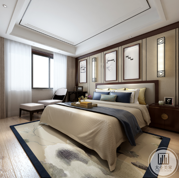 主人房以静谧的暖色系为主色调，让人感到舒适和放松。