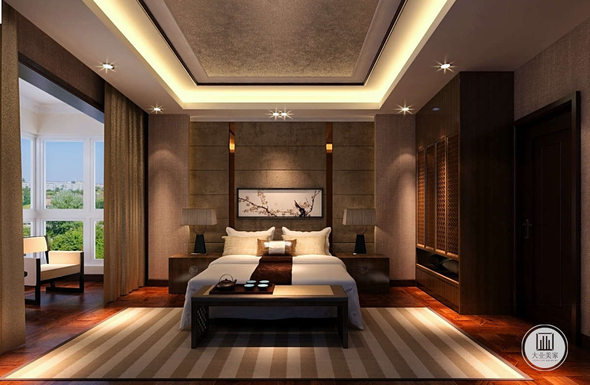 木地板结合颜色质朴，卧室的氛围也是简简单单的，更加的舒适。