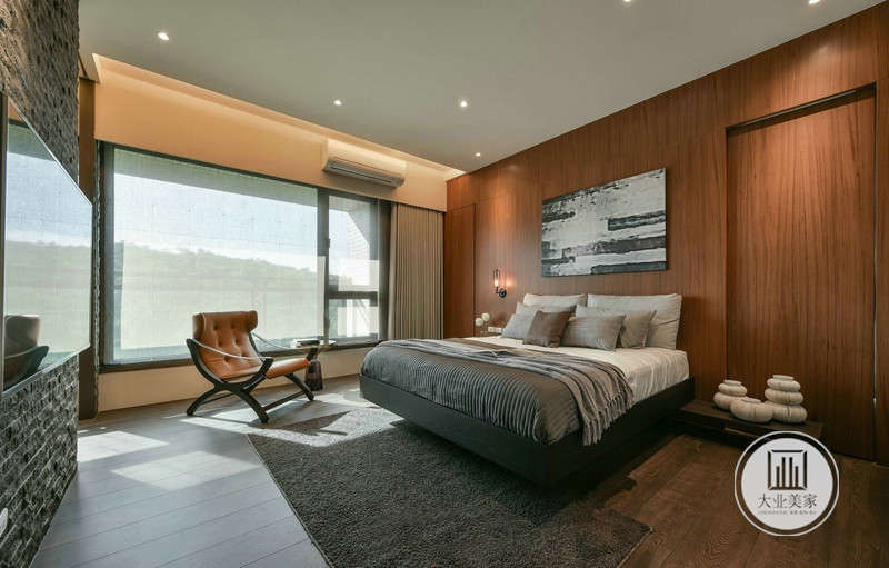 卧室效果图-卧室整体以淡雅简约为主题，墙面则是选择隐形门的处理，整个细节更加精美，洋溢着现代简约的精致与温馨的气息。